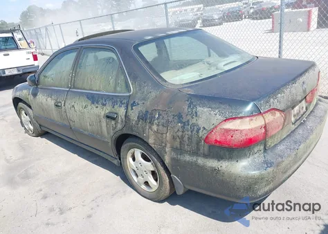 2000 Honda Accord 2.3 Ex from USA, damaged, VIN 1HGCG5666YA111256